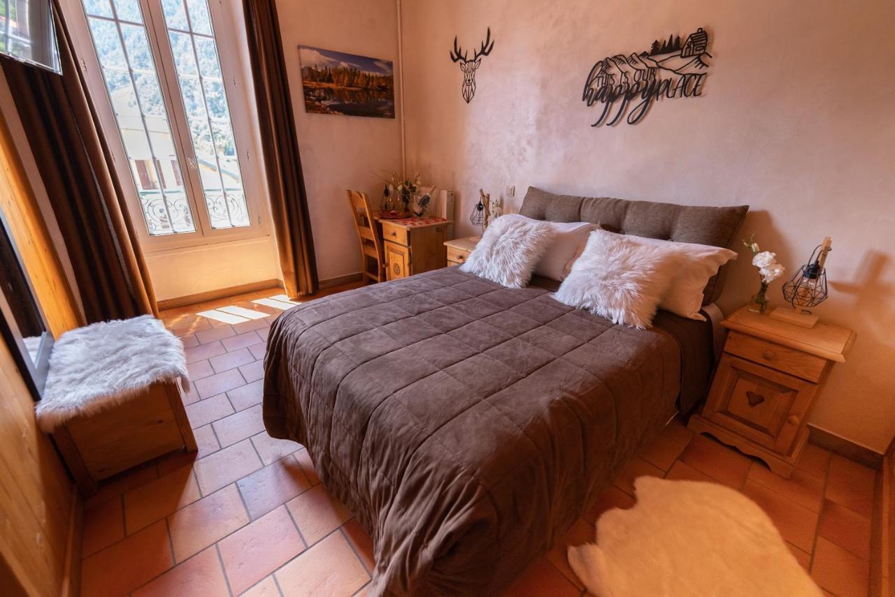 Hotel La Bonne Auberge Saint-Martin-Vésubie Екстериор снимка