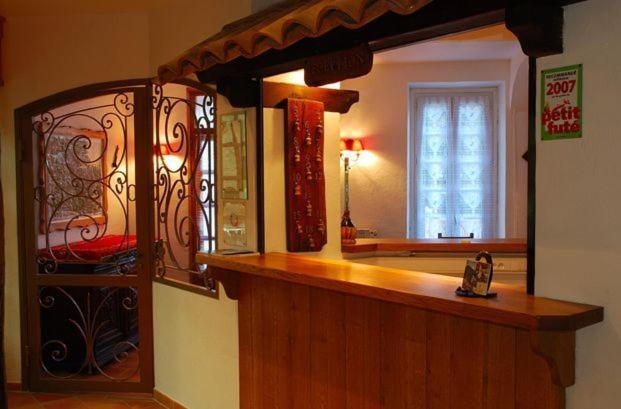 Hotel La Bonne Auberge Saint-Martin-Vésubie Екстериор снимка