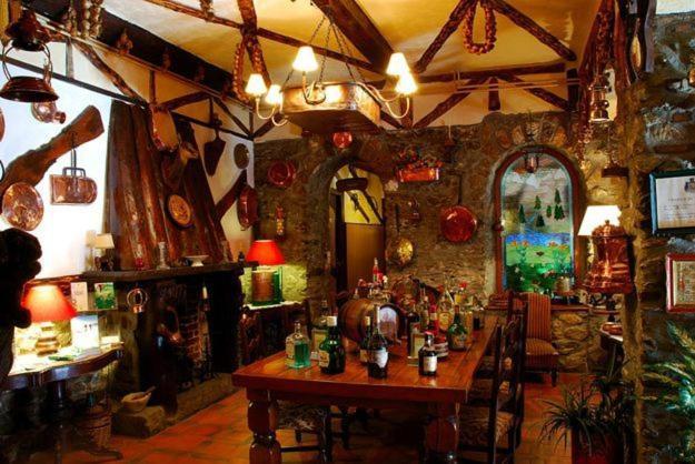 Hotel La Bonne Auberge Saint-Martin-Vésubie Екстериор снимка